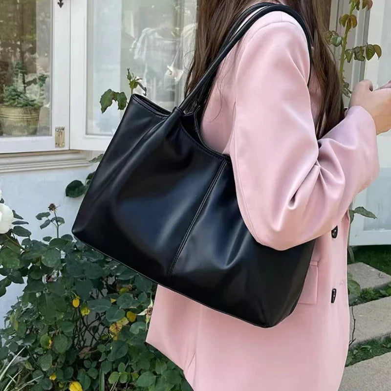 Schlichte Weiße Schultertasche – Damen Kunstleder Underarm Tote | Große Kapazität Handtasche für Schule, Studium & Shopping Kaufschwan®