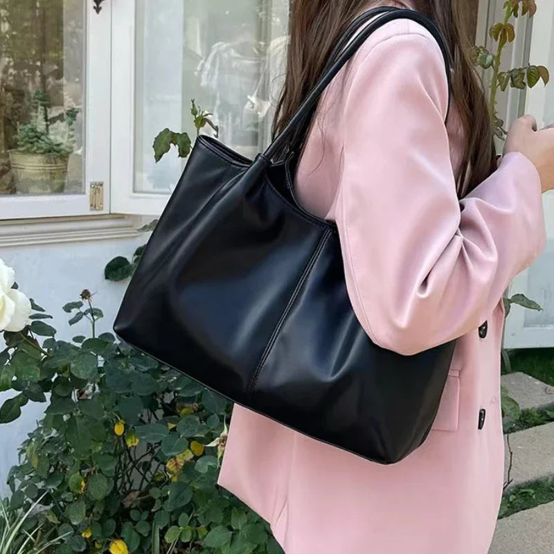 Schlichte Weiße Schultertasche – Damen Kunstleder Underarm Tote | Große Kapazität Handtasche für Schule, Studium & Shopping Kaufschwan® Schwarz