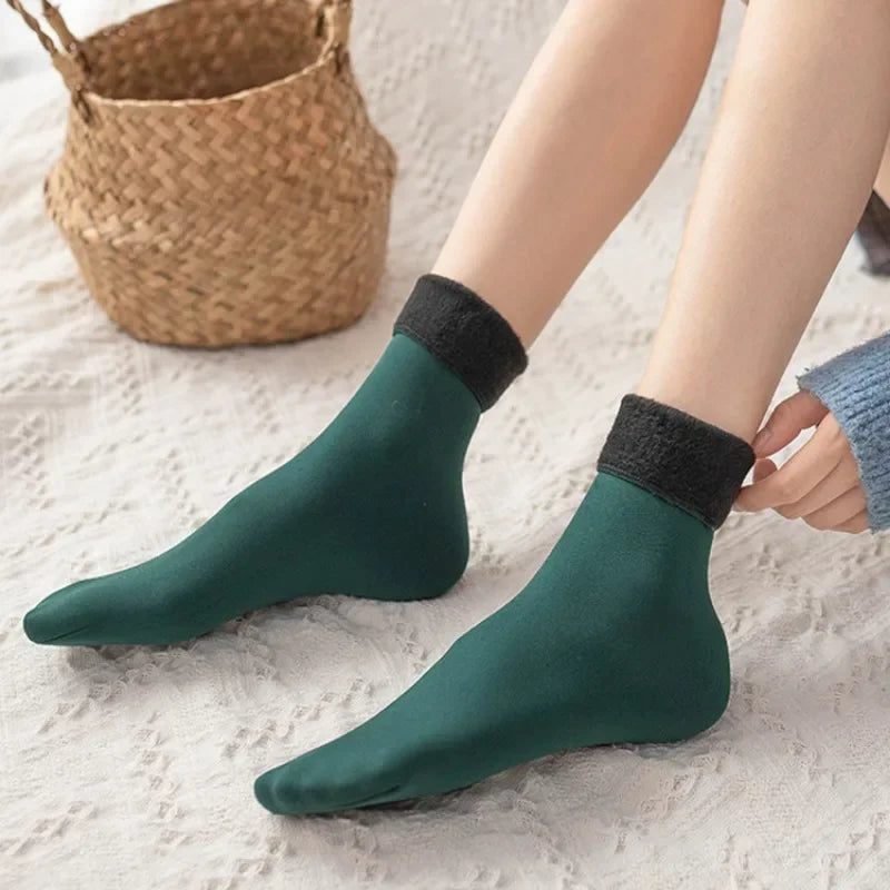 Damen Winter Warme Kurzsocken | Dicke Thermo Kaschmir Wolle Nylon Samt | Gemütliche Haus- & Stiefelsocken (1–20 Paar) Kaufschwan®
