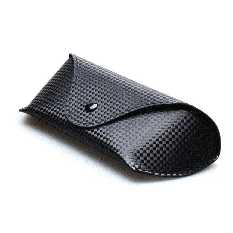 PU Leder Brillenetui mit Metallverschluss – Schutzetui für Sonnenbrillen und Lesebrillen für Damen und Herren Kaufschwan® Carbon