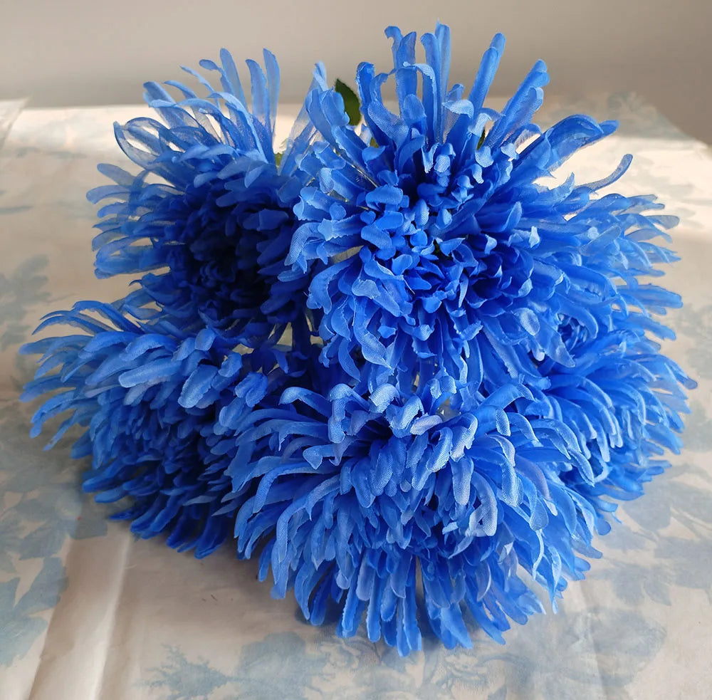 Künstlicher Chrysanthemenstrauß – 7-Köpfige Seidenblumen für Hochzeit, Tisch, Zuhause & Party Dekoration | Elegante Kunstblumen Arrangements Kaufschwan® Blau
