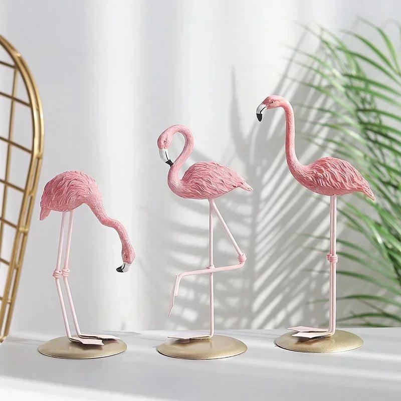 Kreative Flamingo Resin Figur – Cartoon Desktop Dekoration im INS Stil für Wohnzimmer und Schreibtisch
