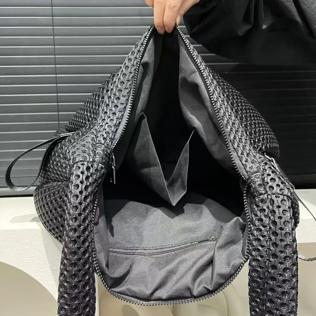 Damen Modische Mesh Nylon Umhängetasche – Leichte Schultertasche mit Großer Kapazität & Trendigem Nahtdesign Kaufschwan®