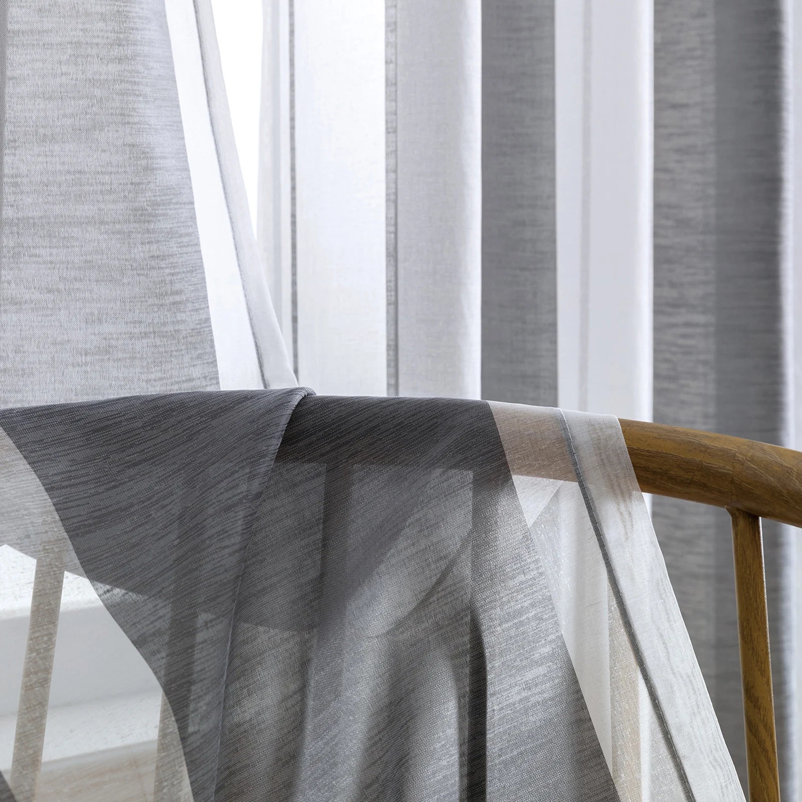 Moderner Gestreifter Halb Transparenter Voile Vorhang mit Ösen für Wohnzimmer Schlafzimmer Büro 2 Stück/Set Kaufschwan®