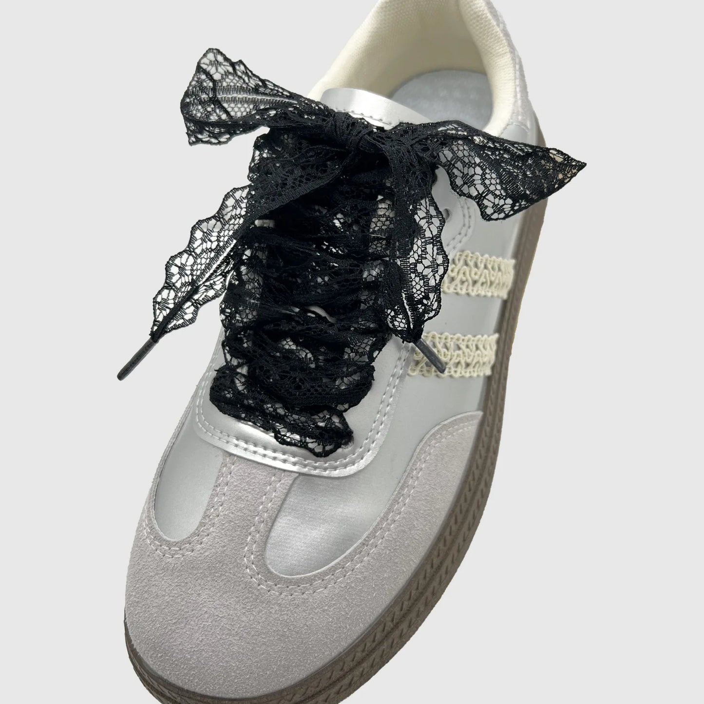 Spitze Schnürsenkel – Flache Breite Modische Laces für Damen Sneaker & Freizeitschuhe | Elegante Schwarze & Weiße Schuh Accessoires Kaufschwan® Schwarz 120cm