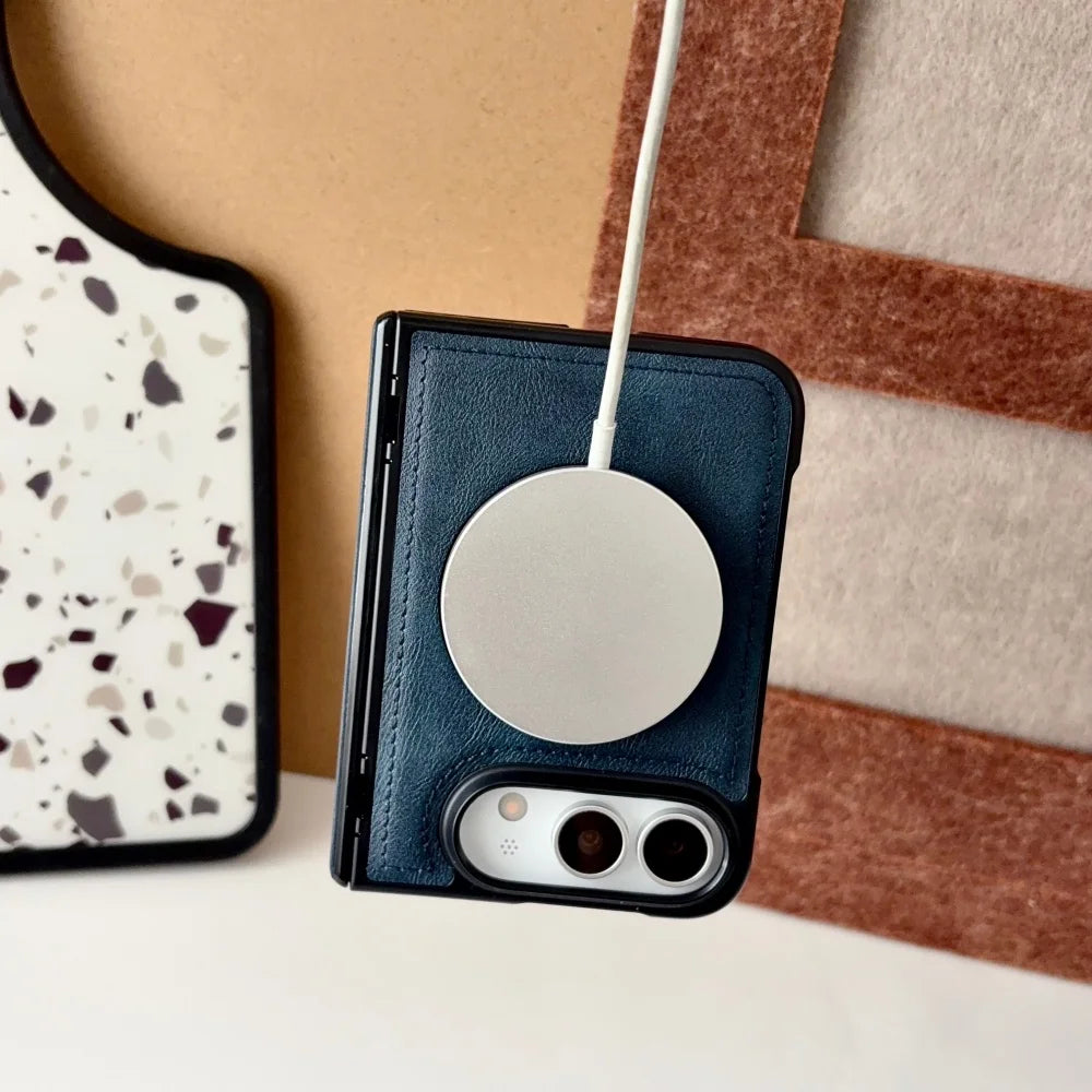 Luxuriöse Retro-Schutzhülle in Lederoptik für iPhone Duo 18 Fold und 18 Duo – Magnetische MagSafe-Kompatible Hülle mit Drehbarem Ständer und Stoßschutz Kaufschwan®