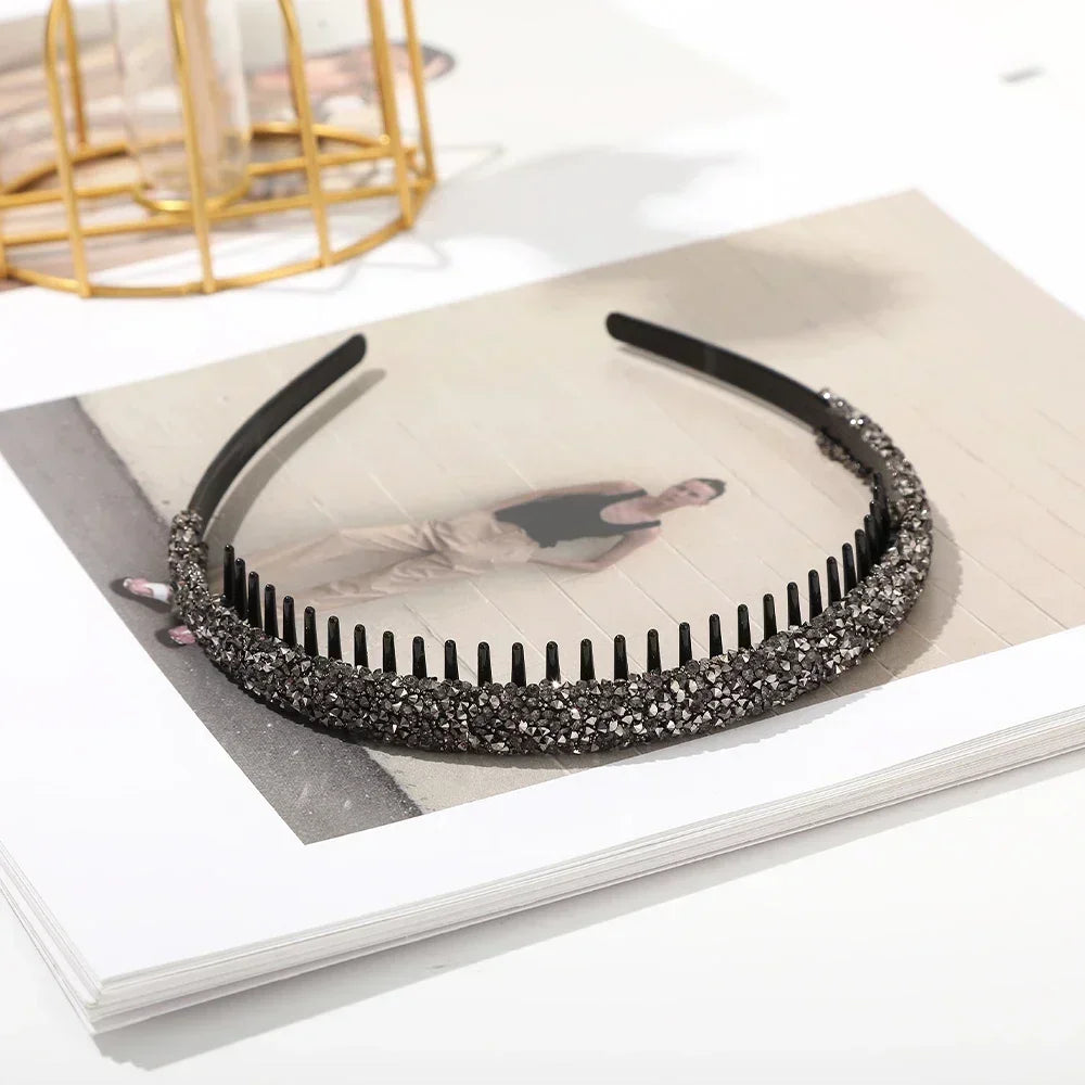 Eleganter Strass-Haarreif mit Antirutsch-Design – Kristall-Haarreif für Damen | Modisches Haaraccessoire Kaufschwan®