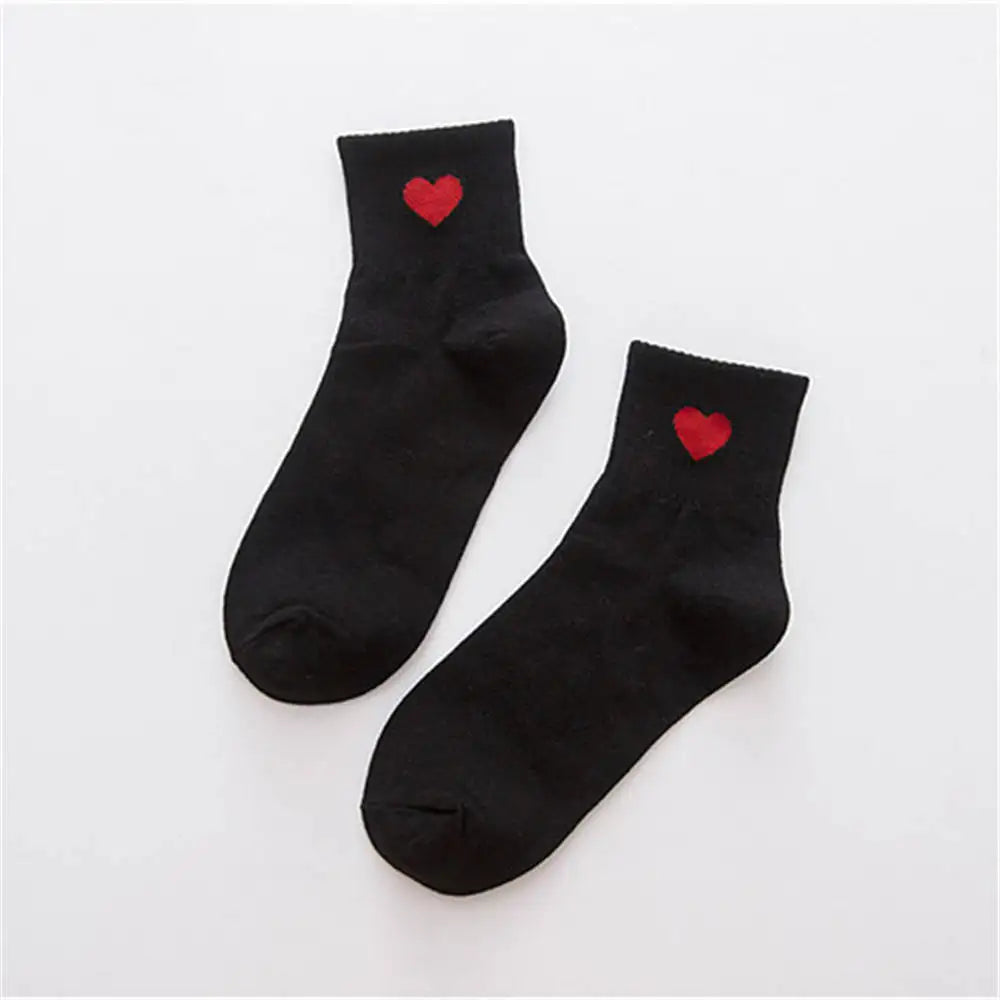 Lässige Süße Herz Liebe Socken | Niedliche & Bequeme Baumwollsocken für Mädchen & Frauen | Winter, Sommer, Herbst Freizeit Kaufschwan® Schwarz