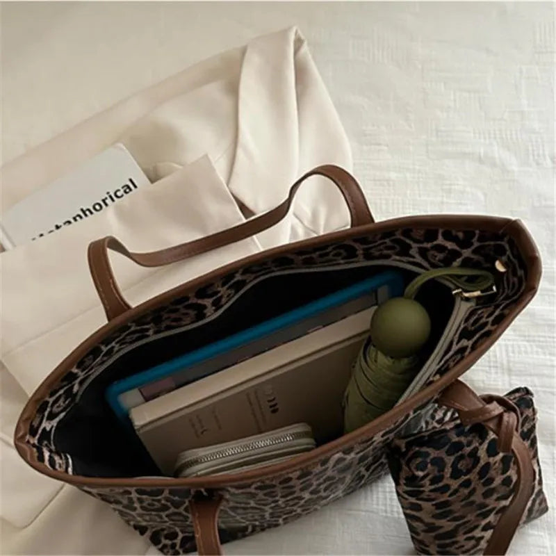 Leopardenmuster Tote Bag mit Beutel – Stylische Kunstleder Schultertasche | Große Kapazität Shopping Bag für Damen Alltag Kaufschwan®