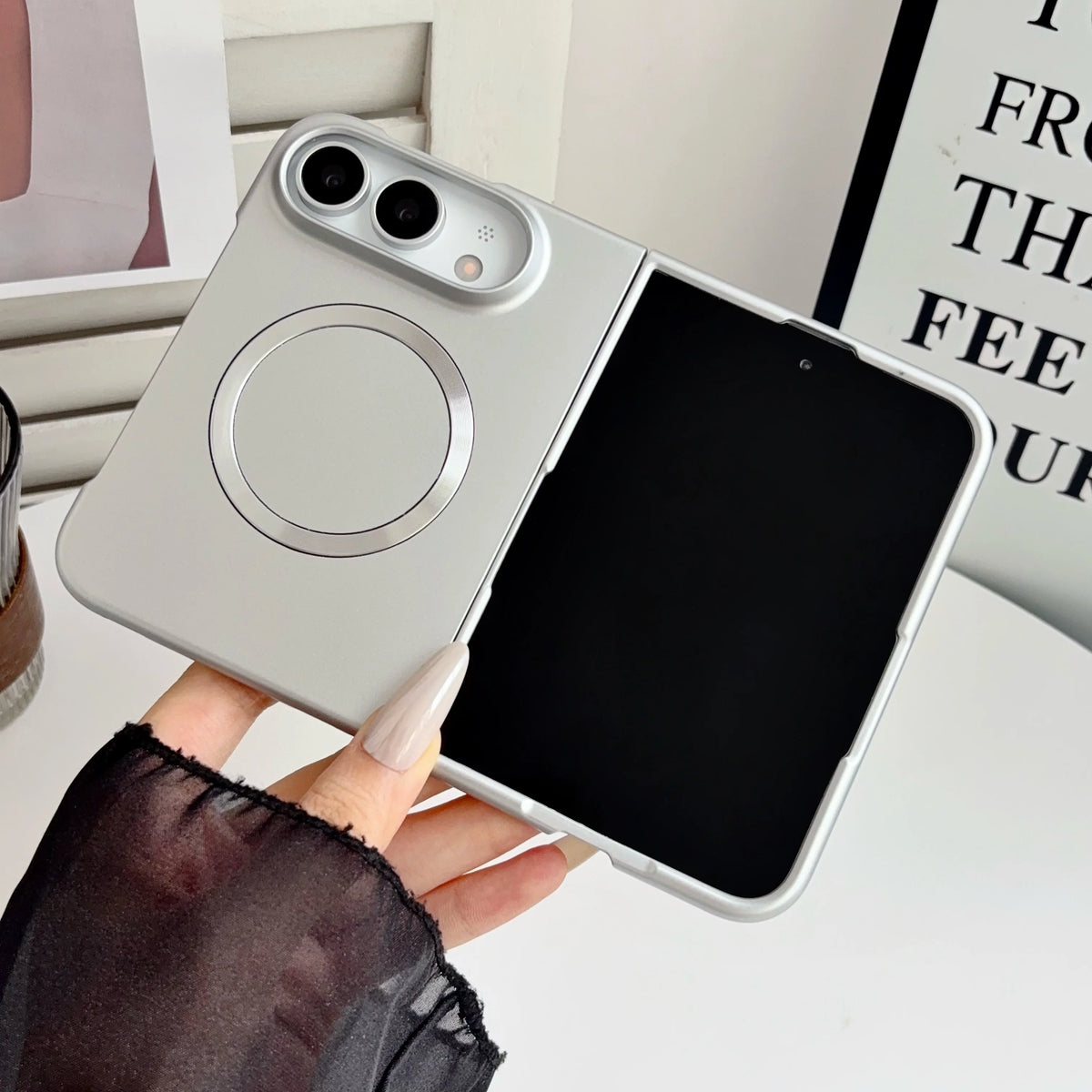 Ultradünne Metallisch Lackierte Magnetische Schutzhülle für iPhone Duo – MagSafe-Kompatible Stoßschützende Hart-PC-Hülle mit Angenehmer Oberfläche Kaufschwan® Silber iPhone Duo