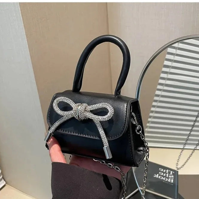 Bunte Schultertasche mit Schmetterlingsknoten – PU Leder Crossbody Ketten-Satchel & Handtasche für Damen Kaufschwan®