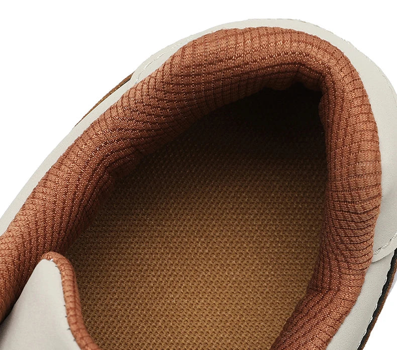 Herren Ledersneaker – Trendige Sportschuhe | Atmungsaktive & Rutschfeste Freizeitschuhe für Reisen & Alltag Kaufschwan®