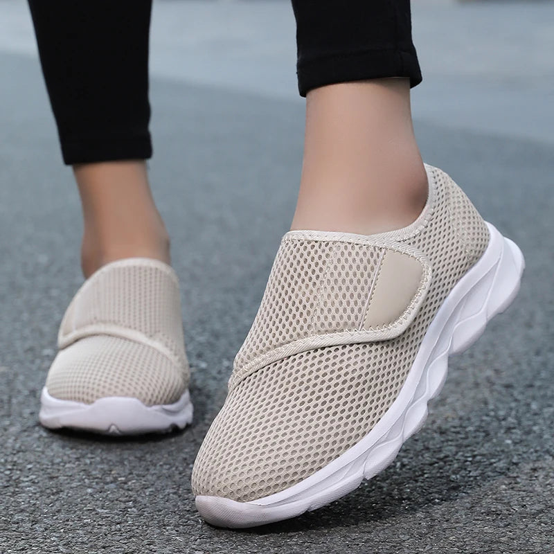 Unisex Weitgeschnittene Sneaker – Atmungsaktive Mesh Freizeitschuhe | Bequeme Flache Schuhe für Damen & Herren Kaufschwan®