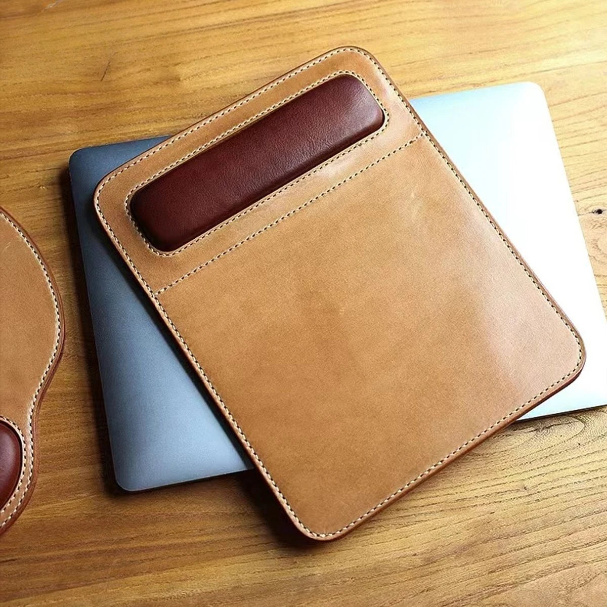 Verdicktes PU Leder Gaming Mauspad – Retro Anti-Rutsch Schreibtischunterlage mit Komfortabler Handgelenkstütze Kaufschwan®