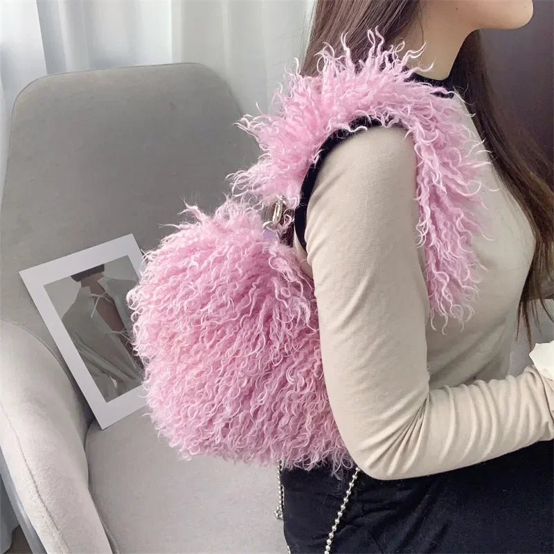 Herzförmige Plüsch Crossbody Tasche – Süße Love Kunstfell Damen Schultertasche & Flauschige Unterarm Handtasche Kaufschwan®