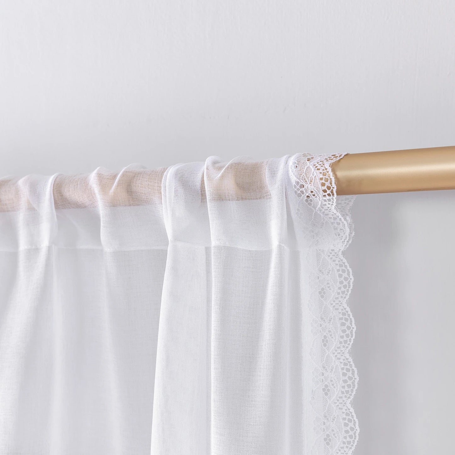 Kurzer Weißer Bestickter Spitzen Transparenter Vorhang Tüll Voile für Küche Schlafzimmer Fenster Kaufschwan® Weiß 98cm x 77cm - 1 Stück Stangentasche