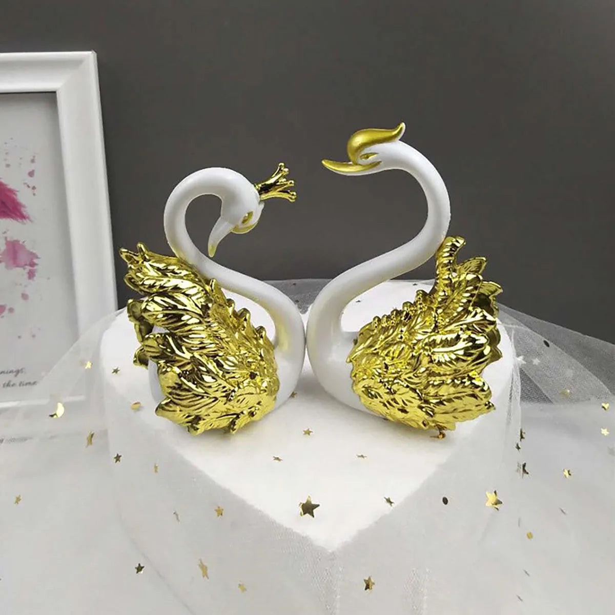 Mini Schwanenpaar Figur – Romantische Sammler-Dekoration für Auto, Hochzeitstorte und Wohnaccessoires Kaufschwan®
