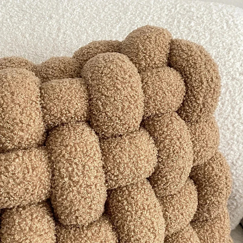 Luxuriöses Kissen für Wohnzimmer | Weicher Lammfell Dekokissen für Sofa & Stuhl | Komfortables Sitzkissen für Zuhause Kaufschwan®