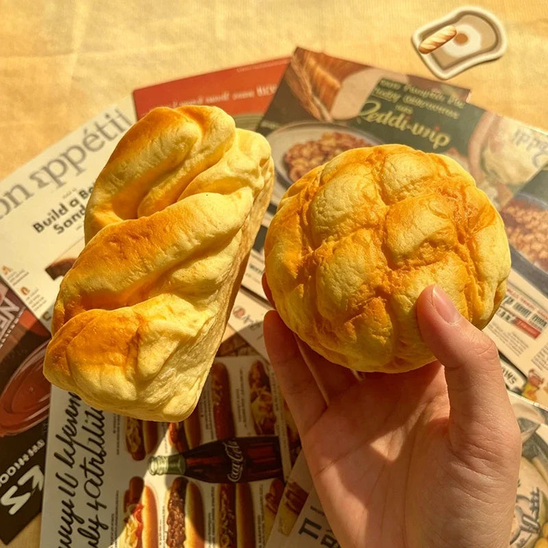 Buttertoast-Squishy – Weiches Langsam Rückfederndes Brot-Knautschspielzeug, Fidget- & Sensorikspielzeug für Entspannung, Deko & Geschenk Kaufschwan®