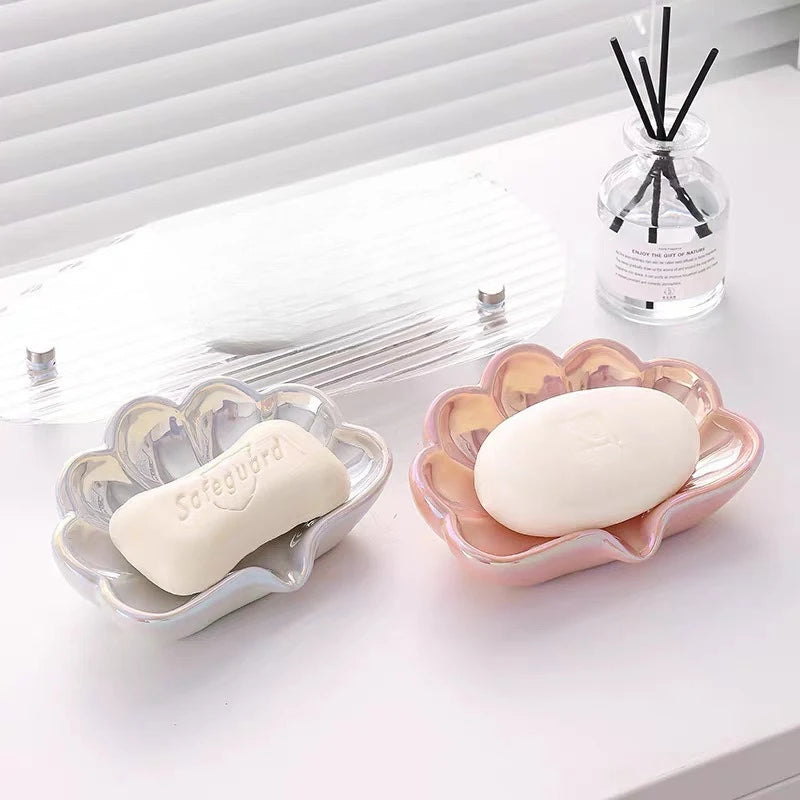 Muschelförmige Keramik Seifenschale – Kreativer Seifenhalter mit Abfluss für Badezimmer, Waschbecken oder Schreibtisch Kaufschwan®