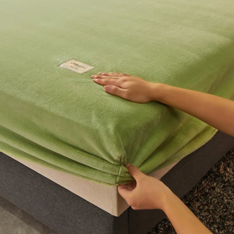 Weiches Plüsch Spannbettlaken – Warmes Coral Fleece Matratzenschoner | Winter Luxus Bettwäsche für Doppelbetten & Paare Kaufschwan®