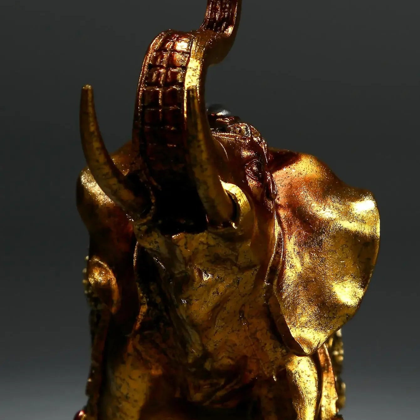 Elefanten Resin Dekoration – Handgefertigte 3D Skulptur als Hochzeitsgeschenk und Wohnaccessoire für Regal und Wohnzimmer