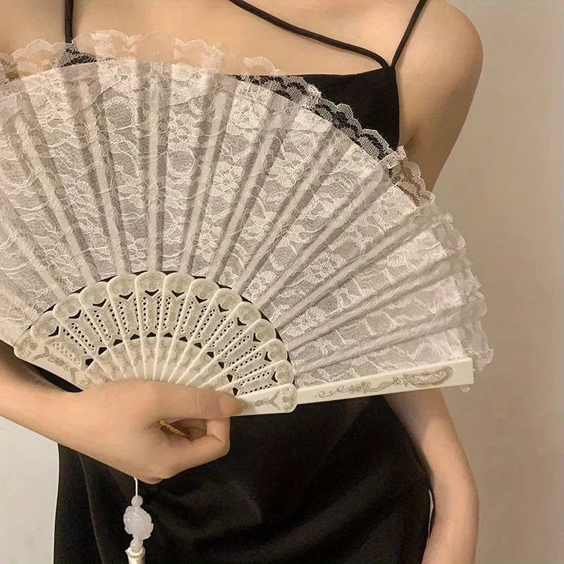 Klassischer Spitzenhandfächer | Faltbarer Handfächer mit Blumenmuster für Frauen | Hochzeiten, Nachtclubs & Cosplay Kaufschwan®