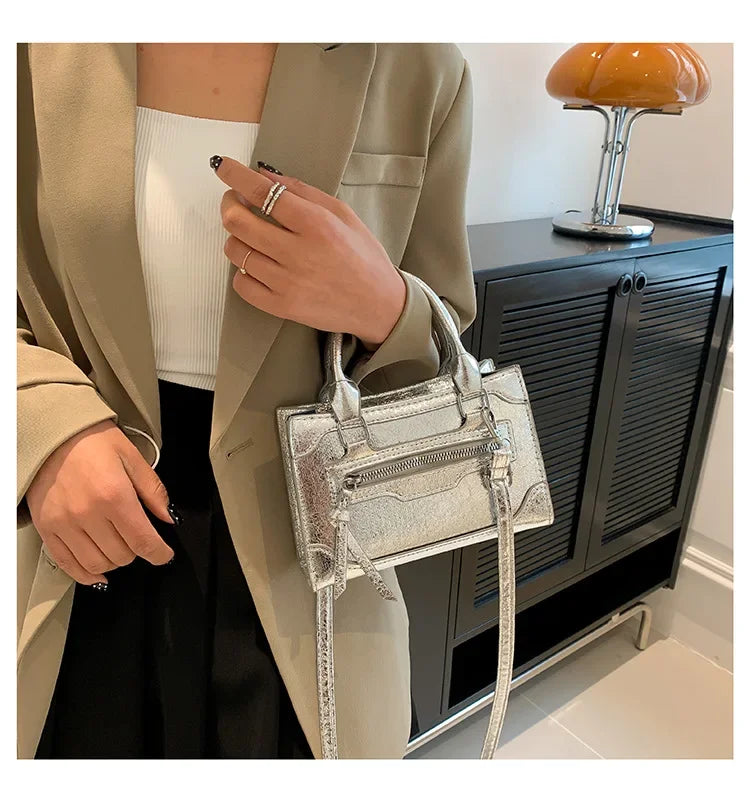 Glänzende Lackleder Crossbody Tasche – Damen Schulter Handtasche im Weichen Quadratischen Design mit Reißverschluss & Polyesterfutter Kaufschwan®