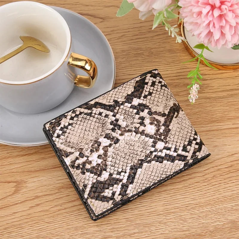 Retro Herren Geldbörse mit Kreativem Print – Weiches Leder Kurzformat | Multifunktionale Geldklammer mit Kartenfächern & Großem Stauraum Kaufschwan® Beige