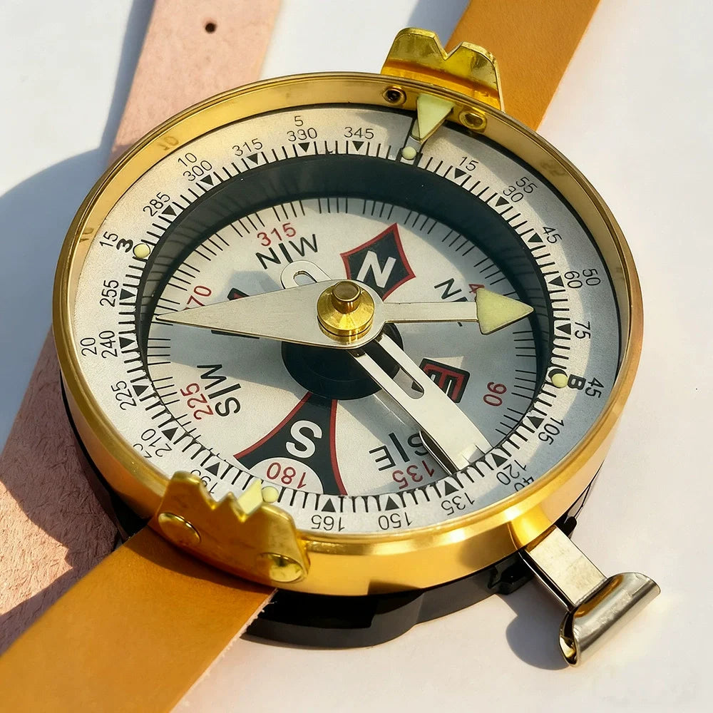 Leuchtender Kompass – Tragbares Vintage Metall Survival Tool für Camping, Wandern & Outdoor Navigation | Russisches Luopan Design Kaufschwan®