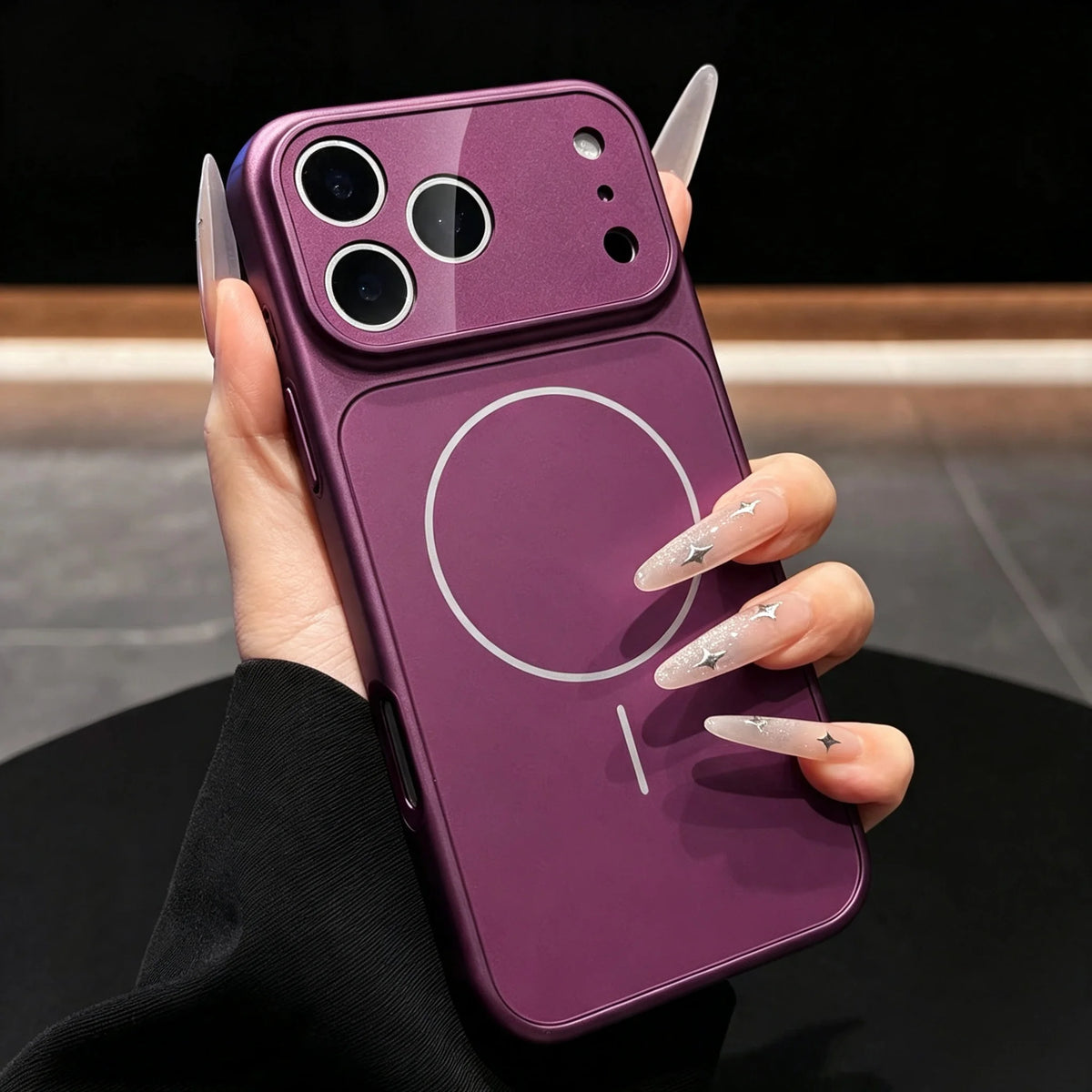 Elegante Matte Weinrote MagSafe-Hülle für iPhone 18 Pro & iPhone 18 Pro Max – Magnetische Stoßfeste Schutzhülle mit Kameraschutz Kaufschwan®