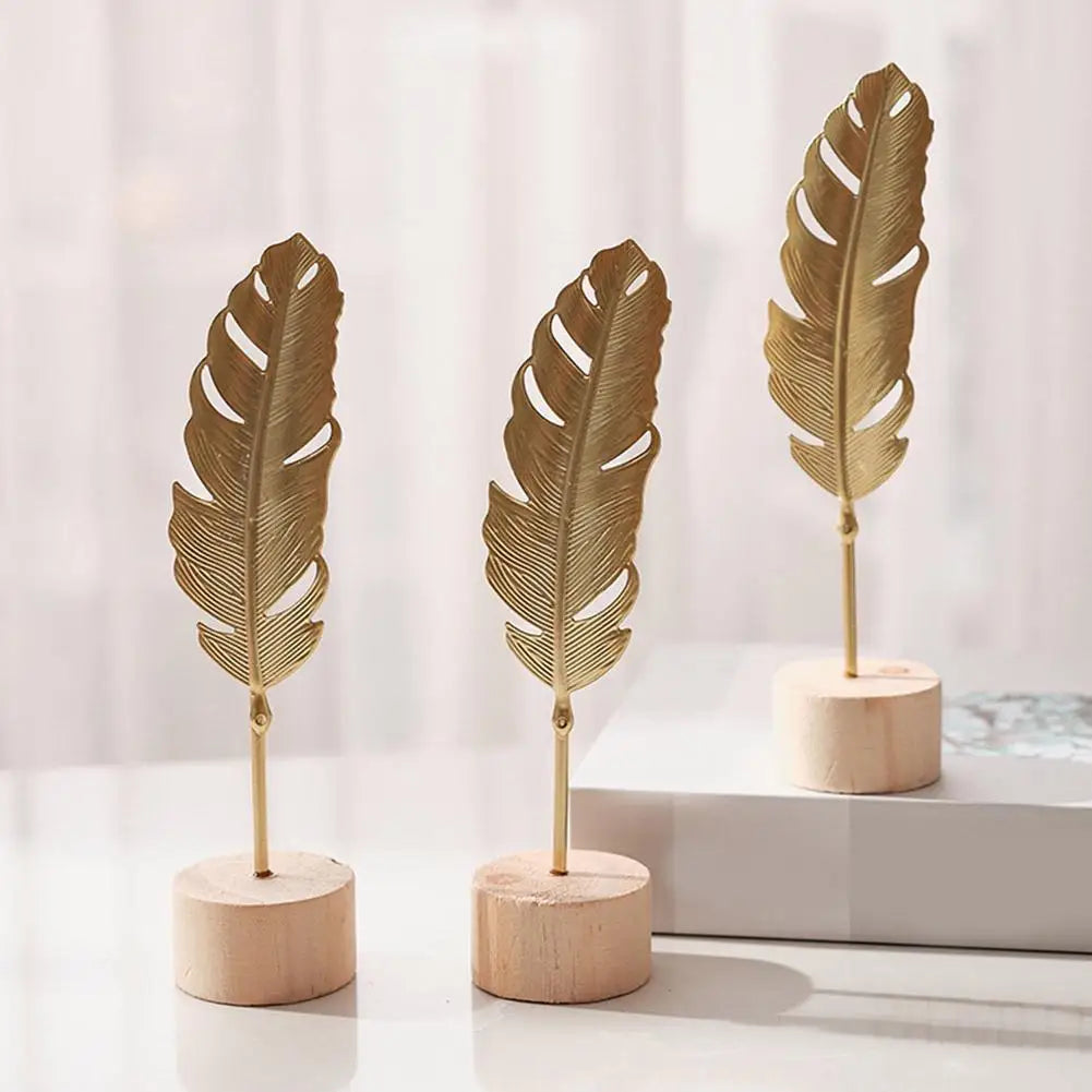 Nordische Eisen Ginkgo-Blatt Dekoration – Light-Luxury Metall Ornament für Wohnzimmer, Flur und Weinschrank