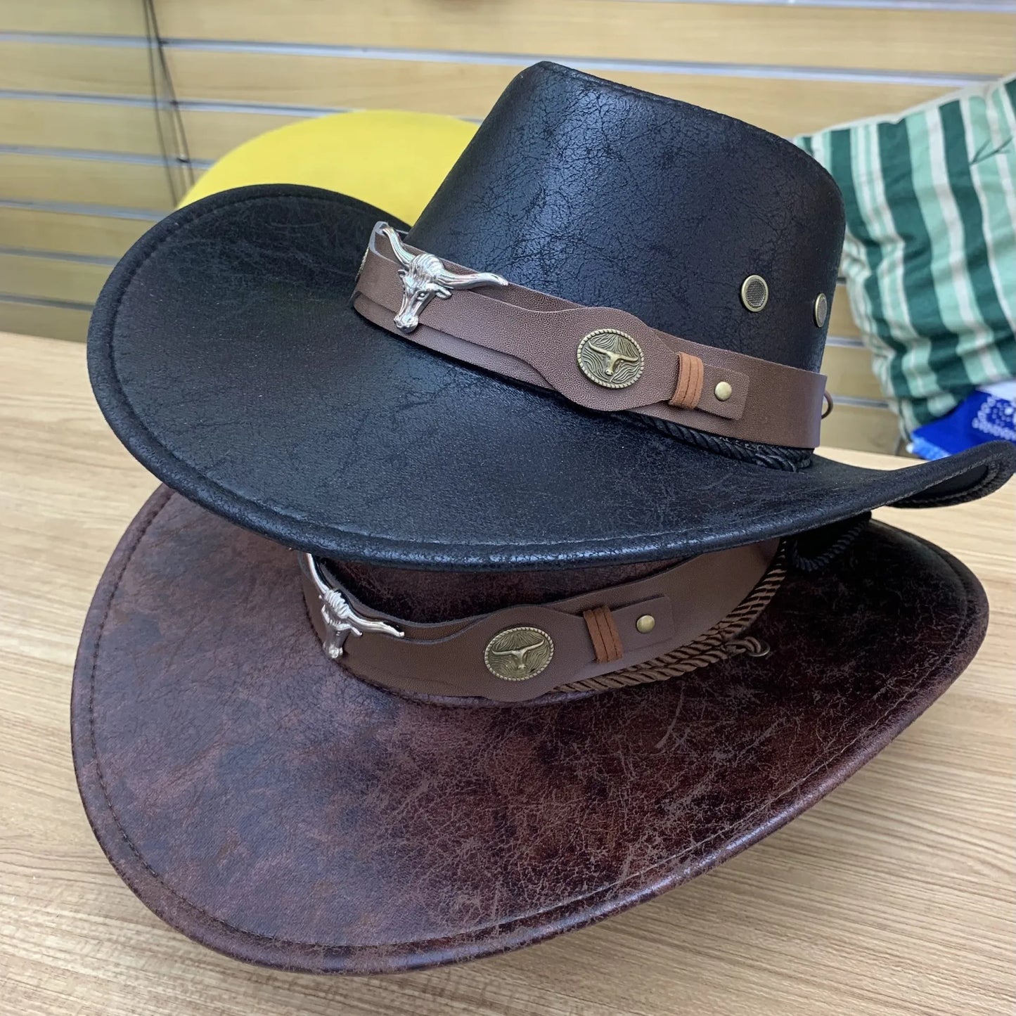 Kunstleder Western Cowboy Hut für Damen & Herren – Vintage Gentleman Dress Hat, Panama Cowgirl Jazz Cap, Klassischer Sombrero Kaufschwan®