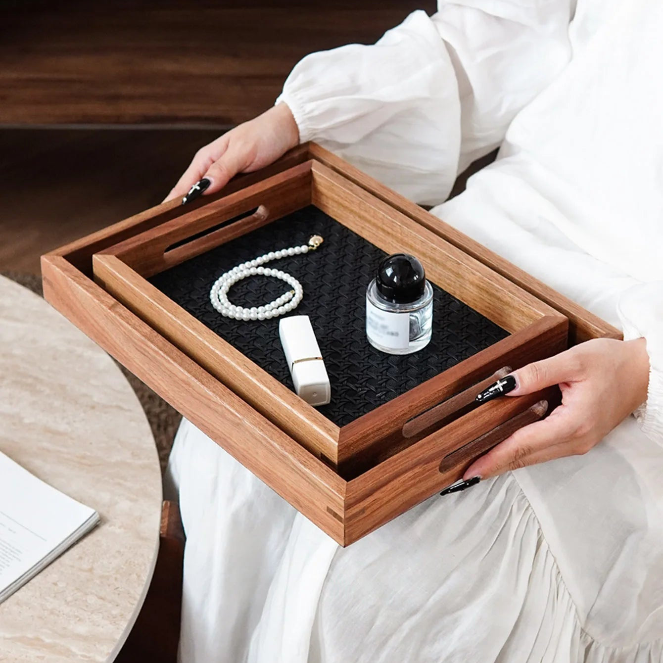 Leder-Tablett mit Bambusmuster & Akazienholz – Dekoratives Schmuck- & Aromatherapie-Tablett für Zuhause & Geschenkideen