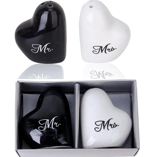Mr. & Mrs. Keramik Salz- & Pfefferstreuer – Kreatives Rund + Würfel Design | Hochzeit & Party Geschenkset Küchen Deko Kaufschwan® (2er Set)