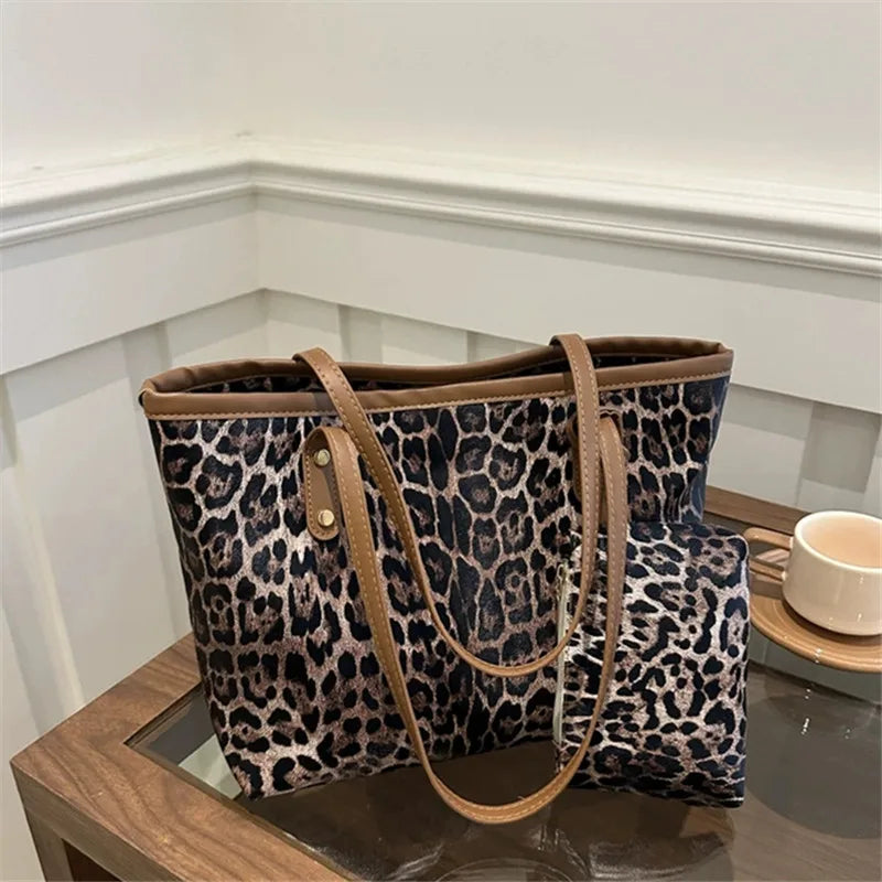 Leopardenmuster Tote Bag mit Beutel – Stylische Kunstleder Schultertasche | Große Kapazität Shopping Bag für Damen Alltag Kaufschwan®