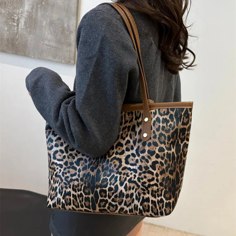 Leopardenmuster Tote Bag mit Beutel – Stylische Kunstleder Schultertasche | Große Kapazität Shopping Bag für Damen Alltag Kaufschwan®