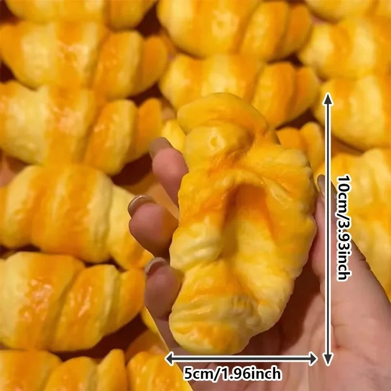 Croissant-Squishy-Stressball – Weiches Klebriges Slow-Rising Brot-Knautsch-, Fidget- & Sensorikspielzeug für Entspannung & Partygeschenke Kaufschwan® S