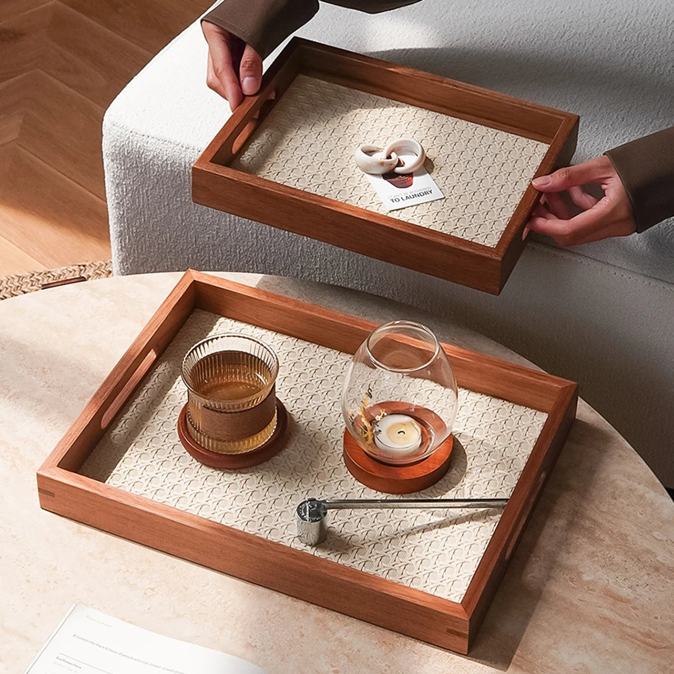 Leder-Tablett mit Bambusmuster & Akazienholz – Dekoratives Schmuck- & Aromatherapie-Tablett für Zuhause & Geschenkideen