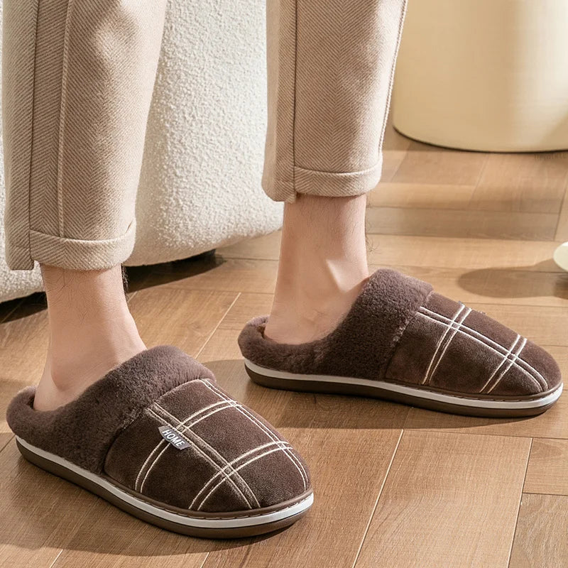 Herren Hausschuhe Kariert mit Memory-Schaum | Warme Plüsch Winter-Schuhe | Rutschfeste Hausschuhe Schwarz | Größe 50–51 Kaufschwan®