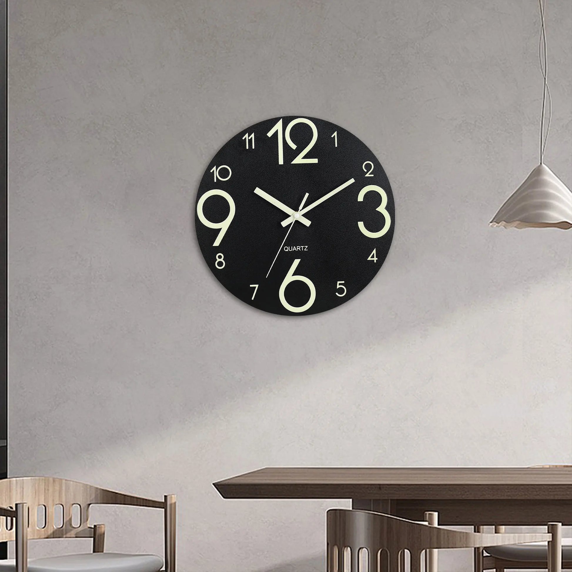 Leuchtende Wanduhr im Dunkeln – Leise Quarz Uhr mit Holzoptik Kaufschwan®