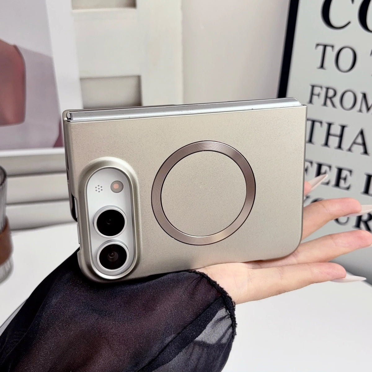 Ultradünne Metallisch Lackierte Magnetische Schutzhülle für iPhone Duo – MagSafe-Kompatible Stoßschützende Hart-PC-Hülle mit Angenehmer Oberfläche Kaufschwan®