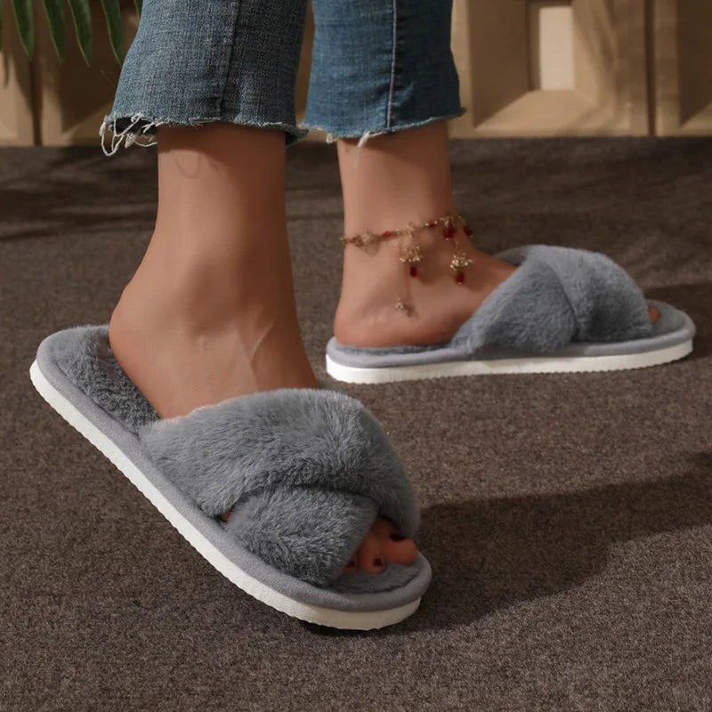 Modische Cross-Strap Plüschpantoffeln für Damen | Flauschige Hausschuhe für Zuhause | Kunstfell Flacher Absatz, Große Größe 43 Kaufschwan®