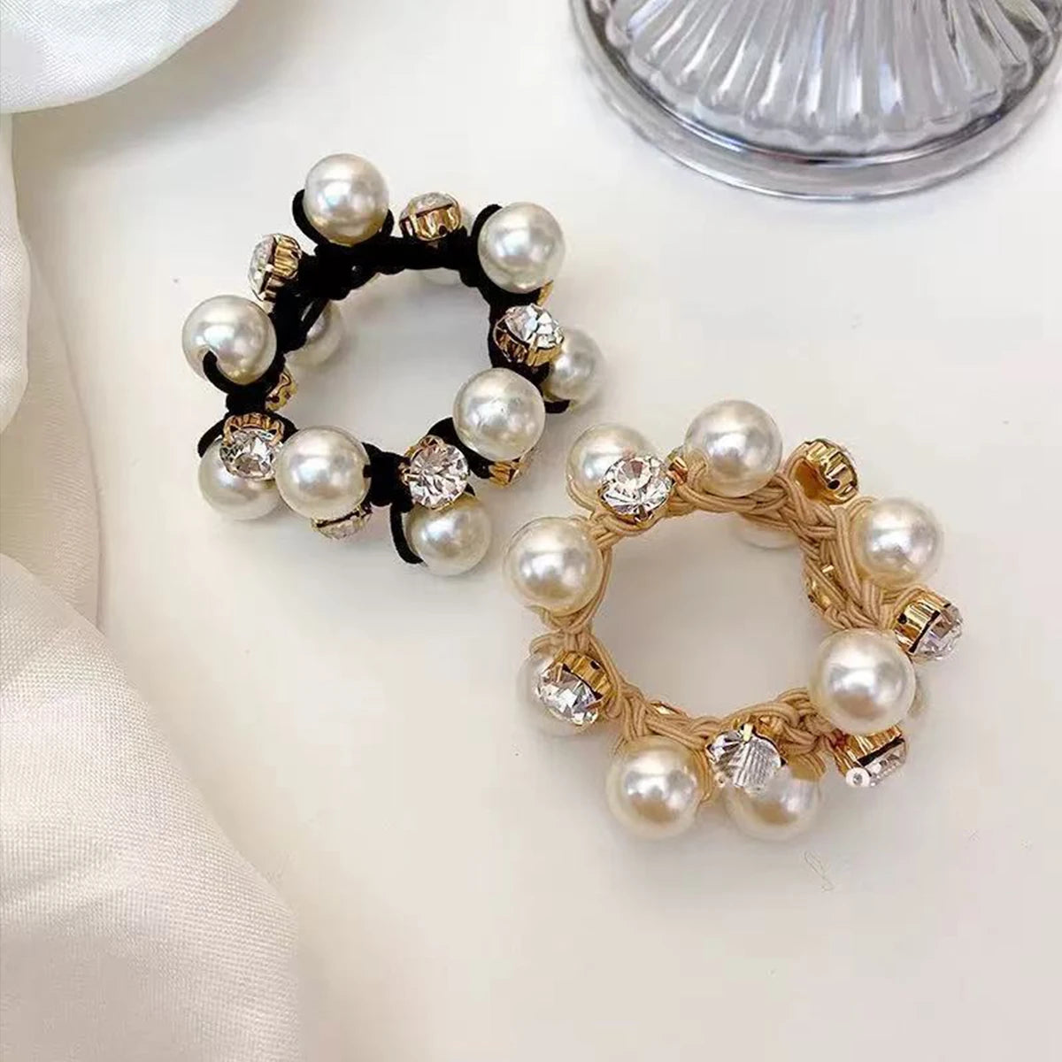 3 Stück Faux Perlen Haargummis mit Glitzer-Strass | Retro-Stil Scrunchies für Damen Kaufschwan® 2er Set