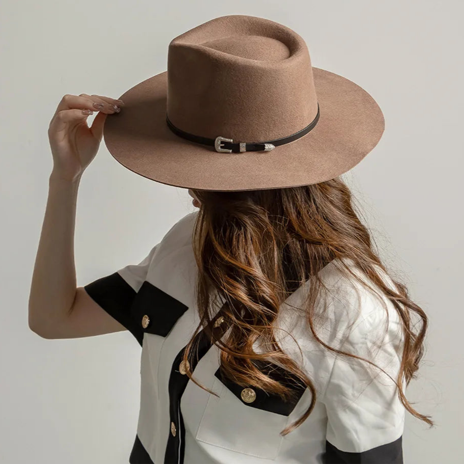 Herbst & Winter Unisex Woll-Fedora Hut – Vintage Jazzhut mit Krone & Schwarzem Lederband, Stylischer Hut mit Breiter Krempe Kaufschwan®