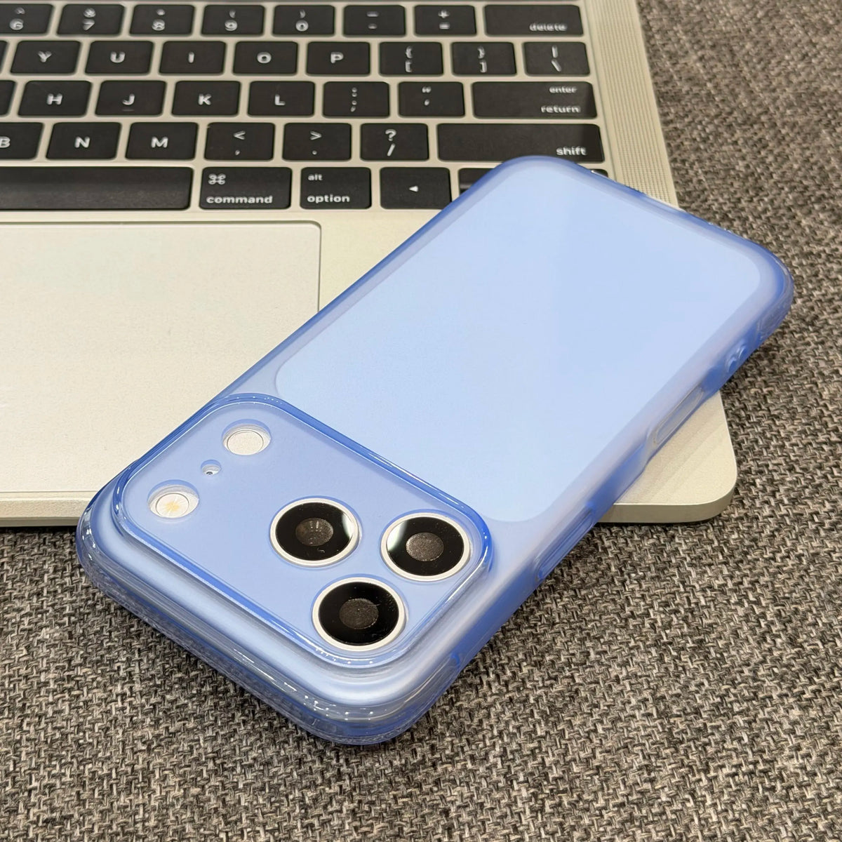 Hochwertige Transparente Matte Hülle für iPhone 18 Pro & iPhone 18 Pro Max – Ultradünne Weiche Stoßfeste Schutzhülle Kaufschwan® Blau iPhone 18 Pro Max