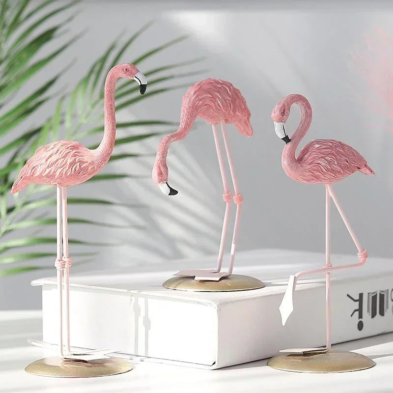 Kreative Flamingo Resin Figur – Cartoon Desktop Dekoration im INS Stil für Wohnzimmer und Schreibtisch