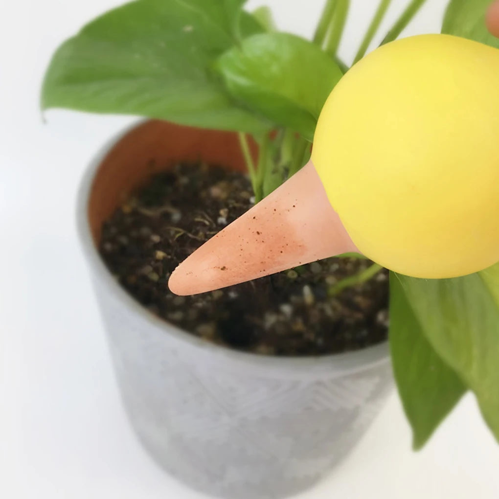 4 Stück Keramik Bewässerungsgeräte – Modernes Automatisches Tropfbewässerungssystem | Weinflaschen-Bewässerungskegel für Innen- & Außenpflanzen