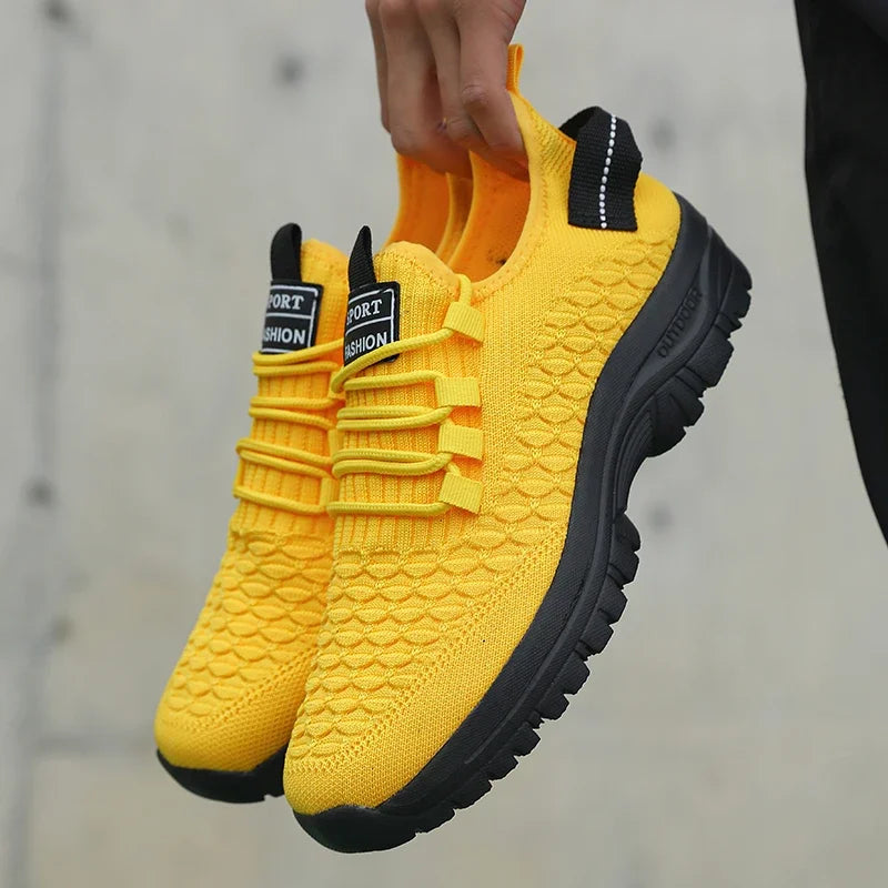 Herren Outdoor Sneaker in Leuchtgelb – Atmungsaktive Mesh Sportschuhe | Stoßdämpfendes Trend-Abenteuer Schuhwerk Kaufschwan® Gelb 36