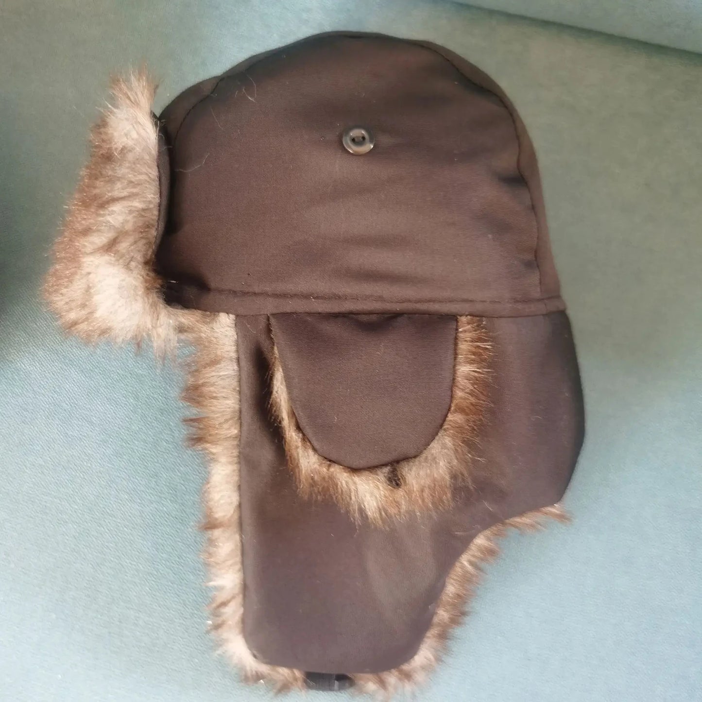 Unisex Trapper Aviator Trooper Mütze – Winter Bombermütze mit Ohrenklappen & Kunstfell | Warme Russische Skimütze für Damen & Herren Kaufschwan®